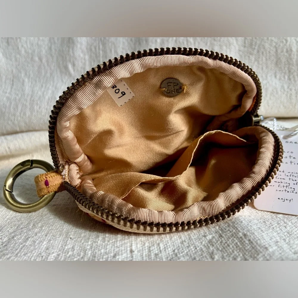 Free People ~ One Upcycled Mini Wallet ~ NWT* - Picture 14 of 14